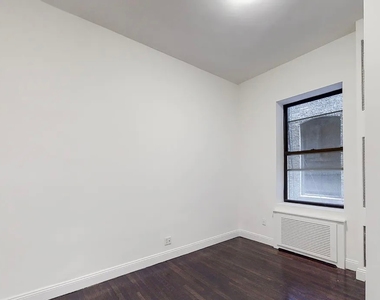 East 91 Street - Photo Thumbnail 2