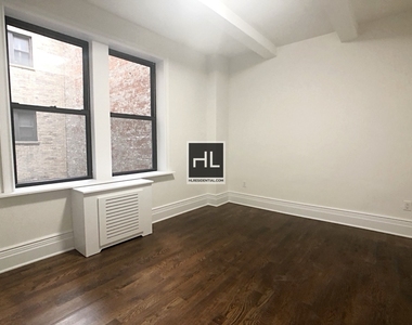 West 68 Street - Photo Thumbnail 5