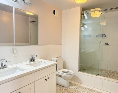 West 97th Street - Photo Thumbnail 6