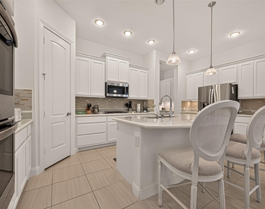 105 Sundown Ridge Place - Photo Thumbnail 15