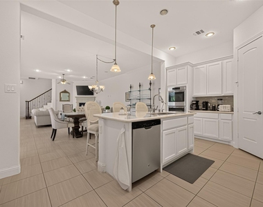 105 Sundown Ridge Place - Photo Thumbnail 13