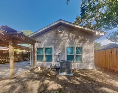 9115 Golden Sunshine Drive - Photo Thumbnail 16
