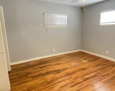 222 Caplin Street - Photo Thumbnail 7