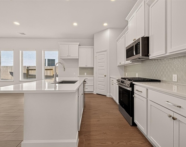 29937 Stony Forest Drive - Photo Thumbnail 11
