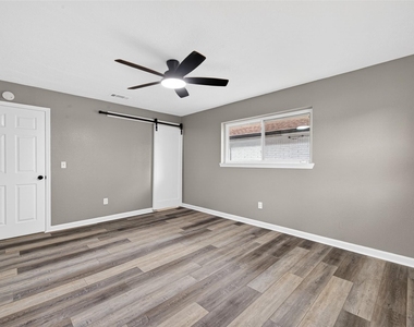 11903 Atwell Drive - Photo Thumbnail 12