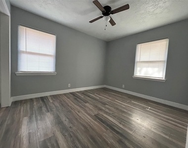 12002 Palmway Street - Photo Thumbnail 11