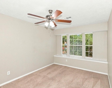 31107 Perlican Drive - Photo Thumbnail 10