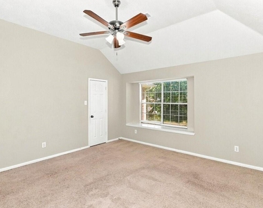 31107 Perlican Drive - Photo Thumbnail 7
