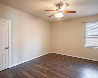 99 W Wading Pond Circle - Photo Thumbnail 25