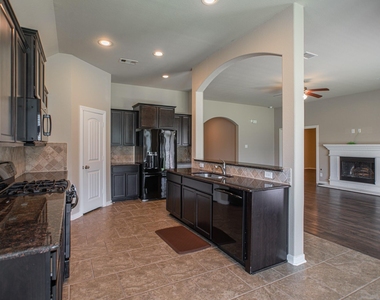 99 W Wading Pond Circle - Photo Thumbnail 17