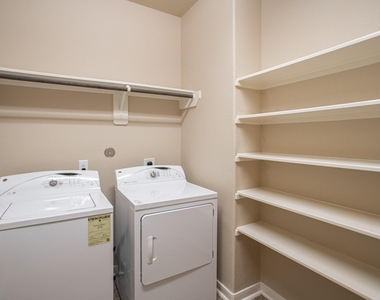 99 W Wading Pond Circle - Photo Thumbnail 31