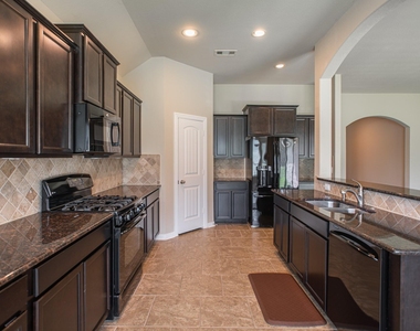 99 W Wading Pond Circle - Photo Thumbnail 16