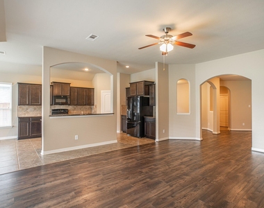 99 W Wading Pond Circle - Photo Thumbnail 9