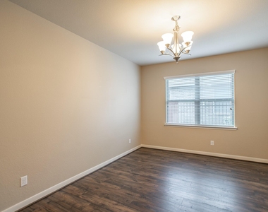 99 W Wading Pond Circle - Photo Thumbnail 5