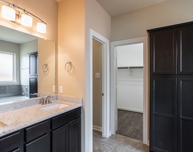 99 W Wading Pond Circle - Photo Thumbnail 22