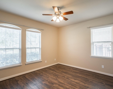 99 W Wading Pond Circle - Photo Thumbnail 28