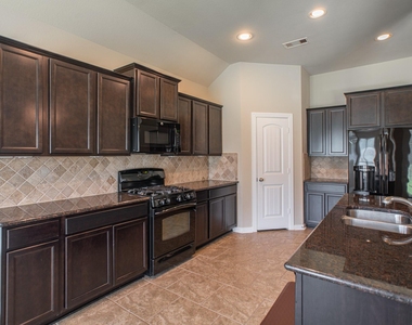 99 W Wading Pond Circle - Photo Thumbnail 15