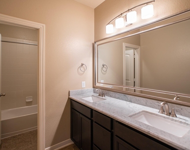 99 W Wading Pond Circle - Photo Thumbnail 29