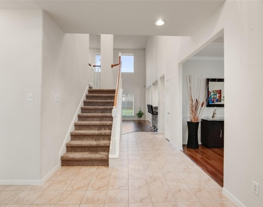 13306 Lilac Breeze Court - Photo Thumbnail 4