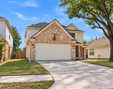 16111 Wisteria Hill Street - Photo Thumbnail 3