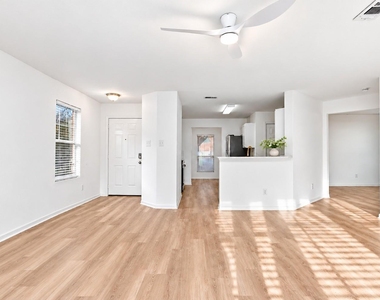 16111 Wisteria Hill Street - Photo Thumbnail 8
