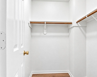 16111 Wisteria Hill Street - Photo Thumbnail 36