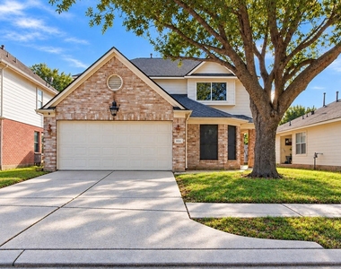 16111 Wisteria Hill Street - Photo Thumbnail 2