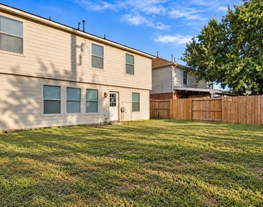 16111 Wisteria Hill Street - Photo Thumbnail 49