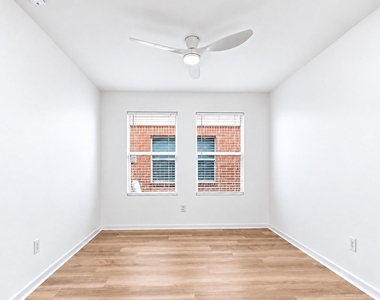 16111 Wisteria Hill Street - Photo Thumbnail 18