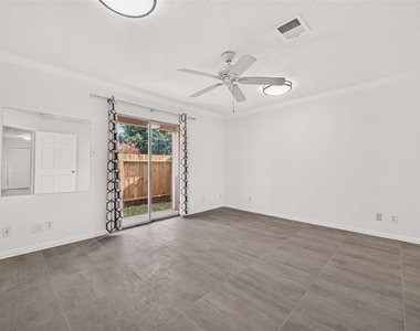12502 Venus Park Lane - Photo Thumbnail 2