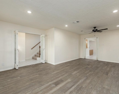 20357 Fieldtree Drive - Photo Thumbnail 2