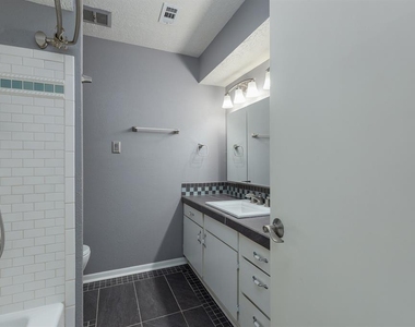 20357 Fieldtree Drive - Photo Thumbnail 14