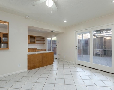 20357 Fieldtree Drive - Photo Thumbnail 6