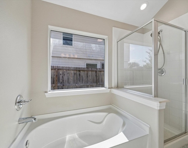 1523 Blossom Lane - Photo Thumbnail 17