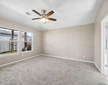 1523 Blossom Lane - Photo Thumbnail 15