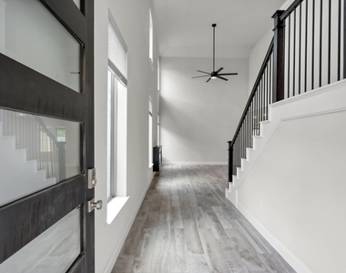 550 Chestnut Reef Court - Photo Thumbnail 6