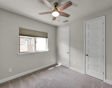 550 Chestnut Reef Court - Photo Thumbnail 21