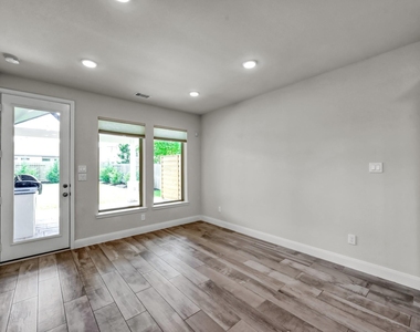 550 Chestnut Reef Court - Photo Thumbnail 16