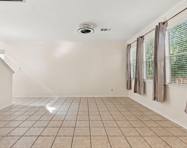 142 N Camellia Grove Circle - Photo Thumbnail 11