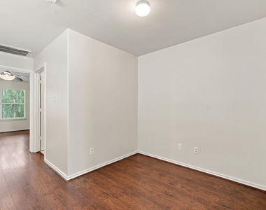 142 N Camellia Grove Circle - Photo Thumbnail 23