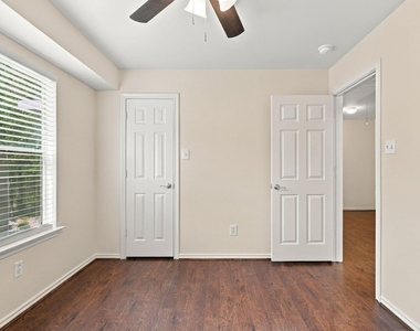 142 N Camellia Grove Circle - Photo Thumbnail 27