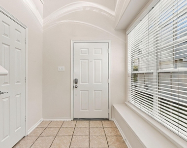 142 N Camellia Grove Circle - Photo Thumbnail 6