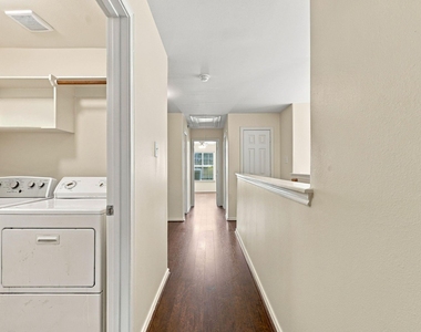 142 N Camellia Grove Circle - Photo Thumbnail 31