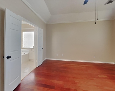 20422 Silver Oak Trail - Photo Thumbnail 6