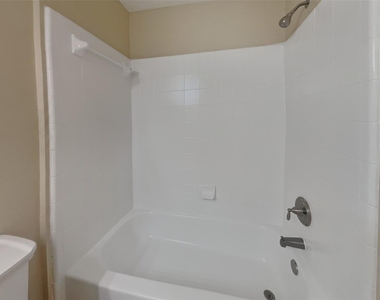 20422 Silver Oak Trail - Photo Thumbnail 14