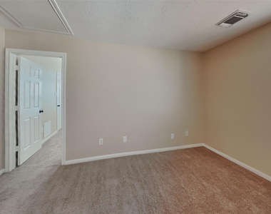 20422 Silver Oak Trail - Photo Thumbnail 15