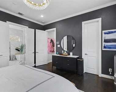 932 W 22nd Street - Photo Thumbnail 27