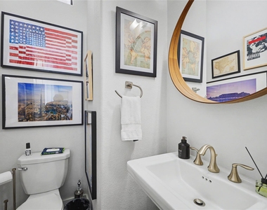 932 W 22nd Street - Photo Thumbnail 24