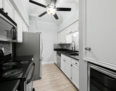 4001 Tanglewilde Street - Photo Thumbnail 5