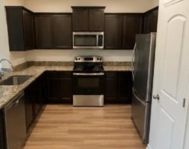 545 Bains Street - Photo Thumbnail 2
